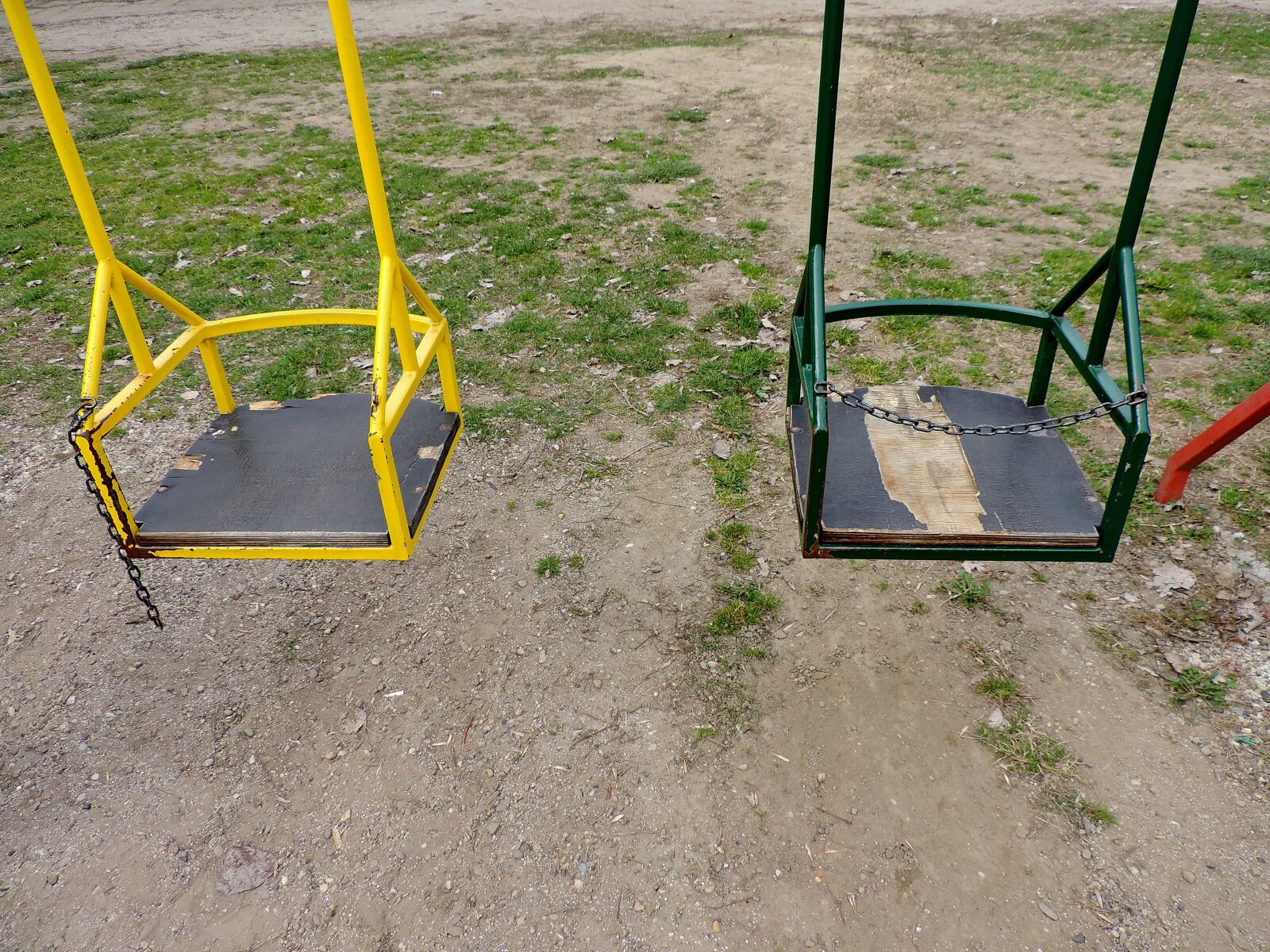 Nikon Coolpix P520 sample photo. Playground, swing, park, recreation photography