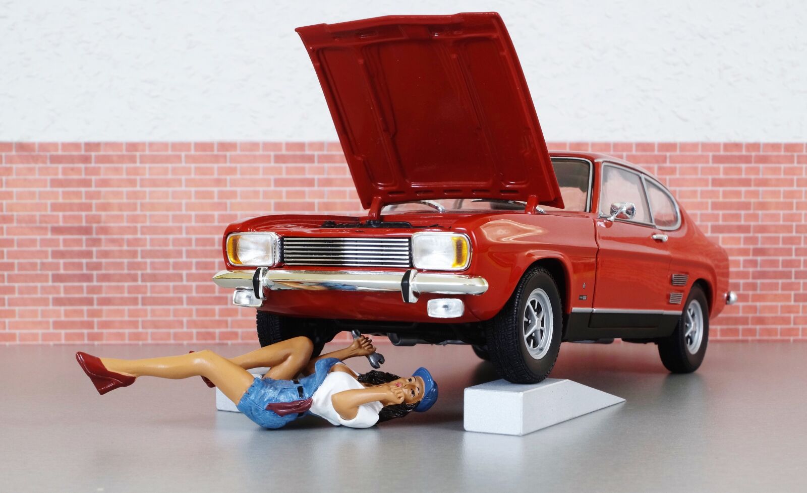 Sony DT 18-70mm F3.5-5.6 sample photo. Model car, ford, ford photography