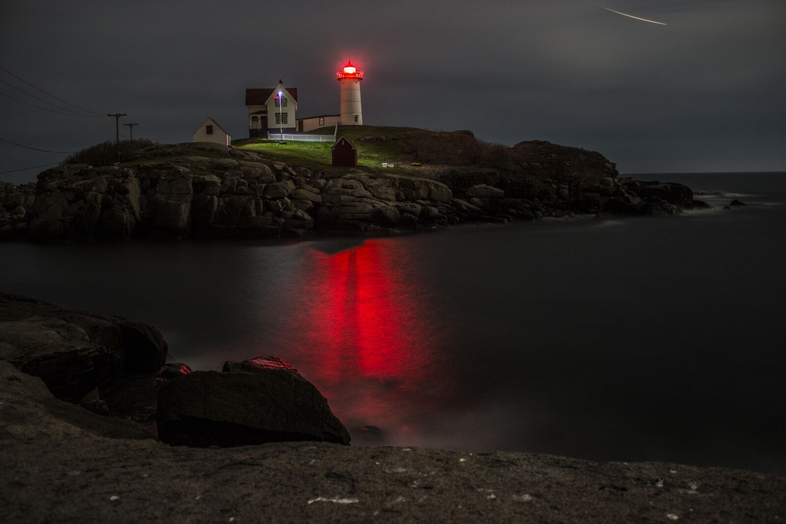 Canon EOS 600D (Rebel EOS T3i / EOS Kiss X5) sample photo. Sunset, lighthouse, seashore photography