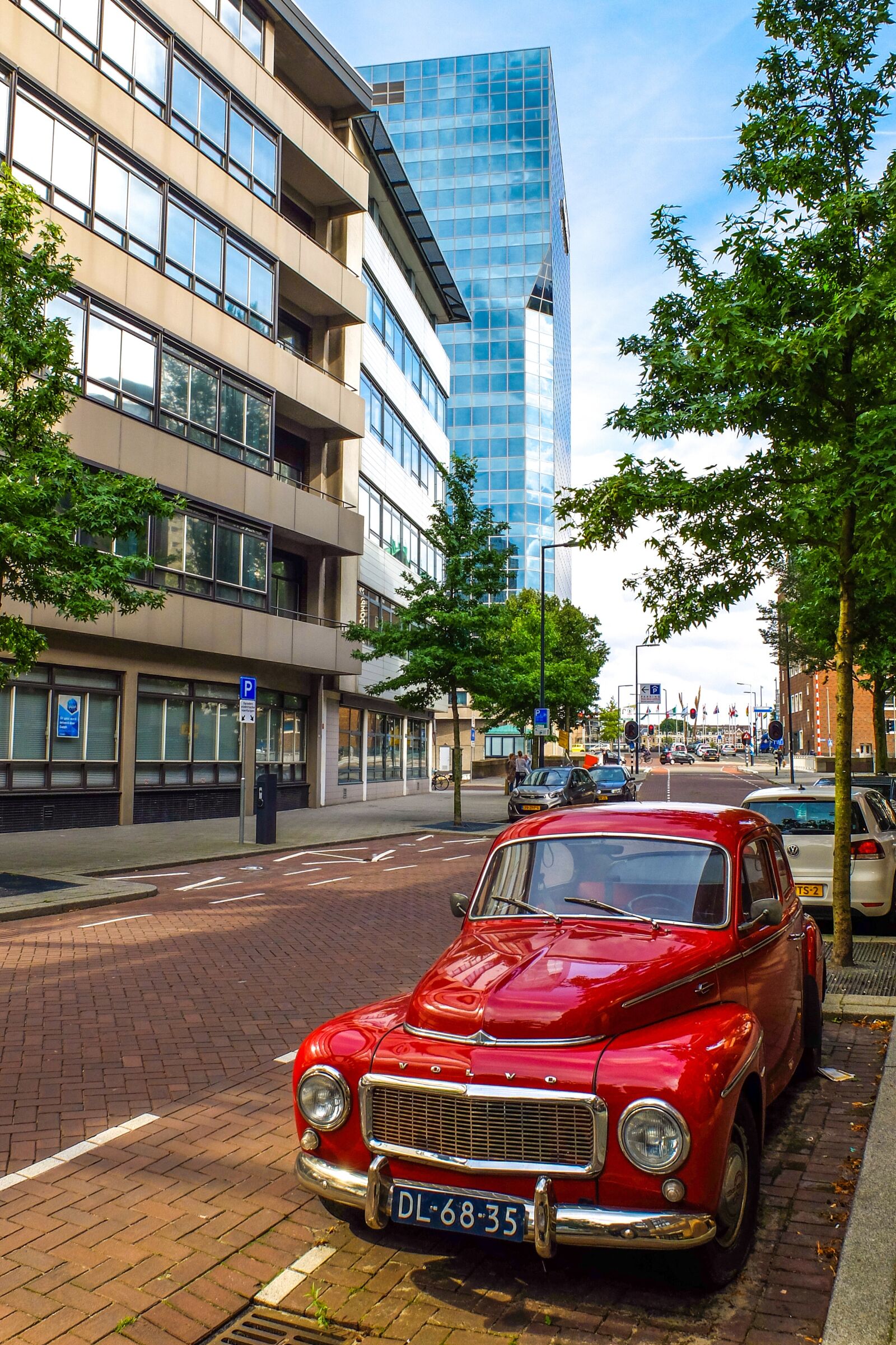 Fujifilm X30 sample photo. Car, classic, volvo photography