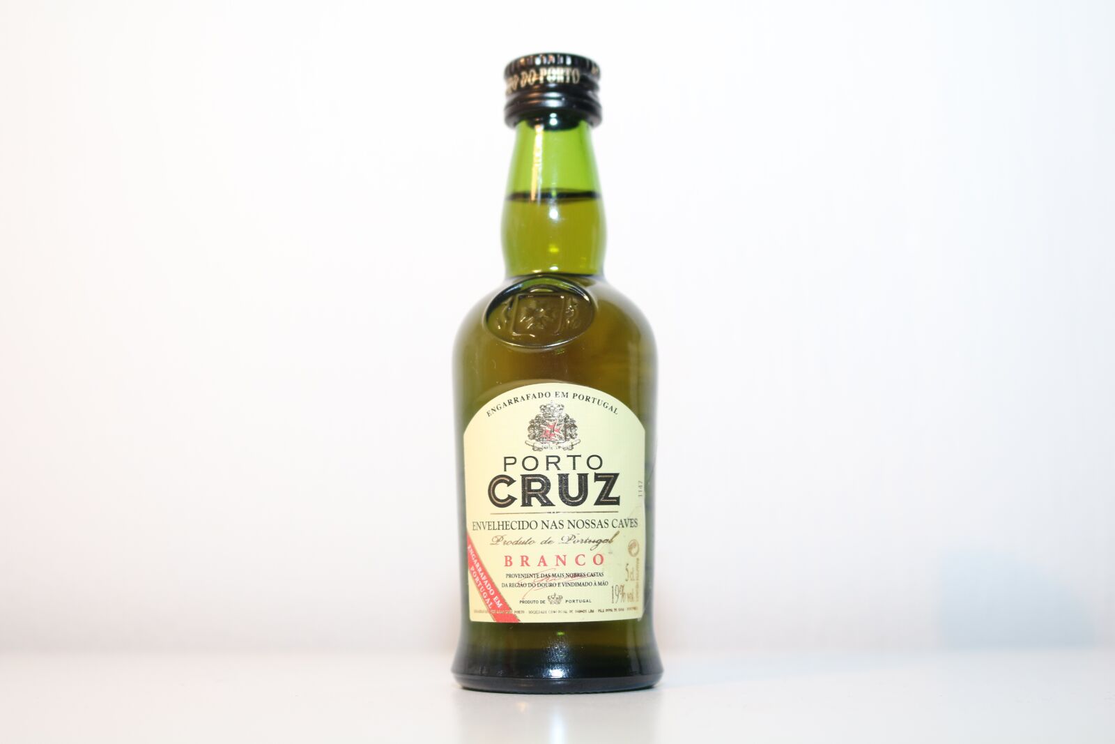 Canon EOS 750D (EOS Rebel T6i / EOS Kiss X8i) sample photo. Port wine, porto, cruz photography