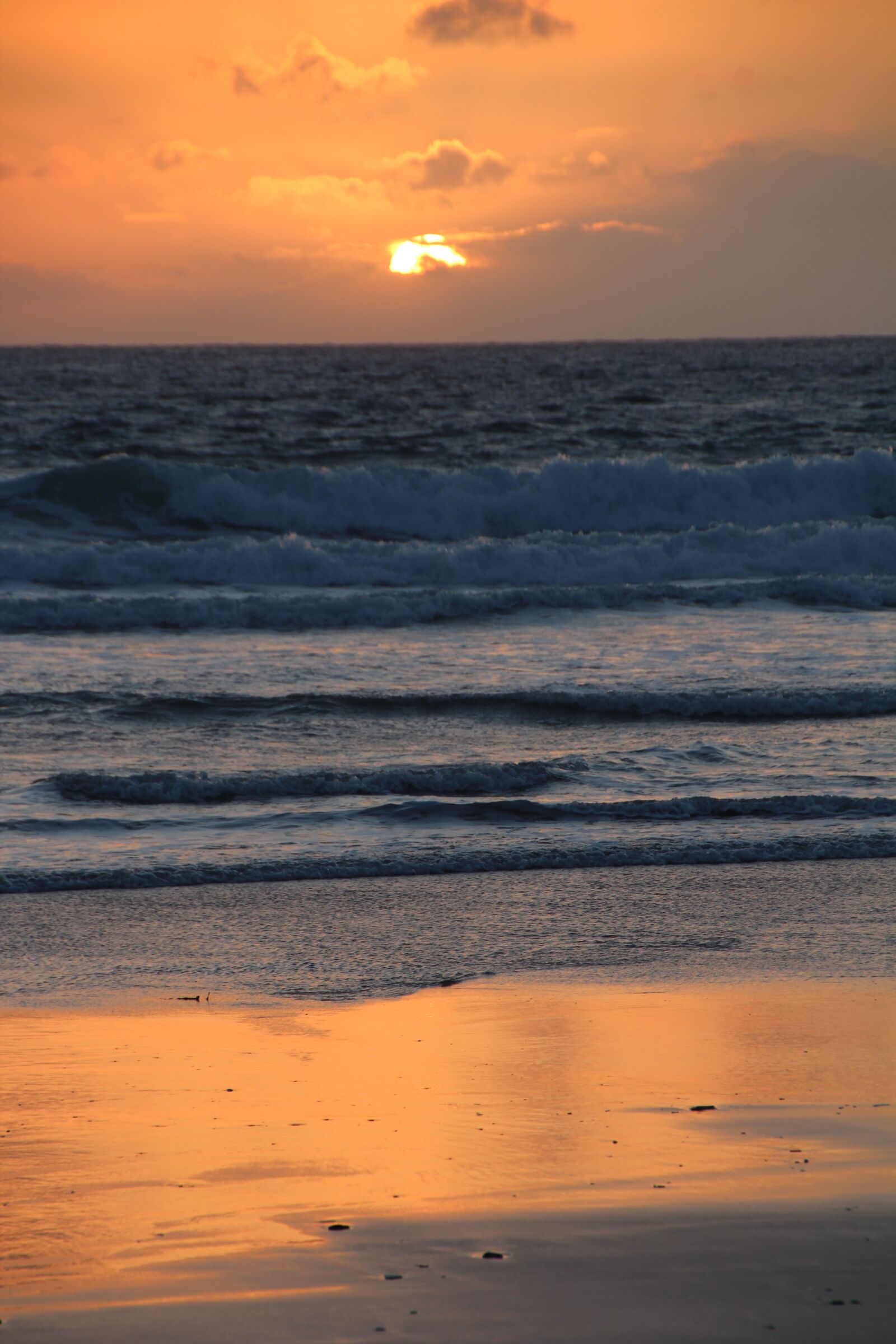 Canon EOS 600D (Rebel EOS T3i / EOS Kiss X5) sample photo. Sunset, wales, beach photography