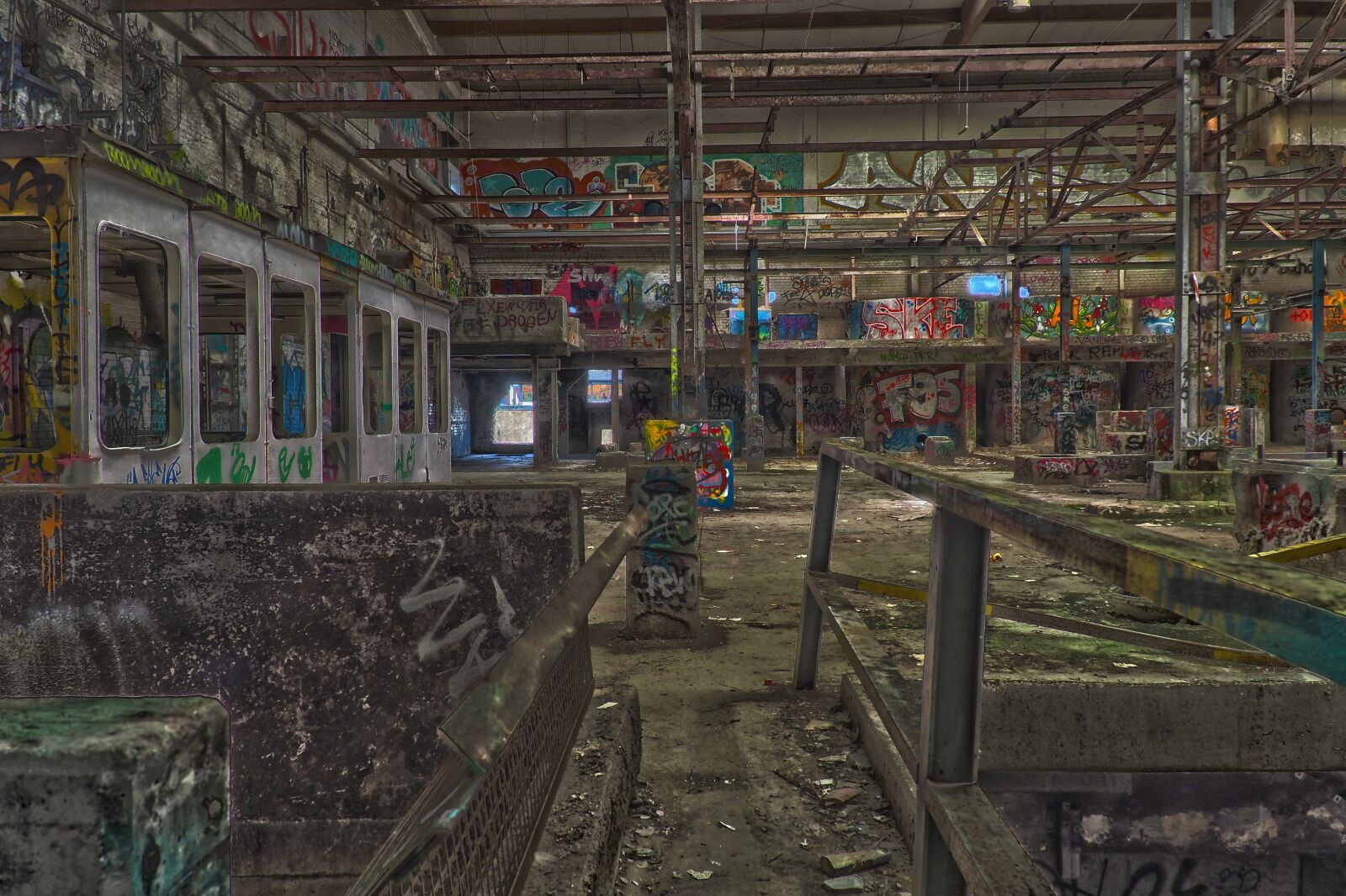 Olympus OM-D E-M10 sample photo. Lost places, factory, old photography