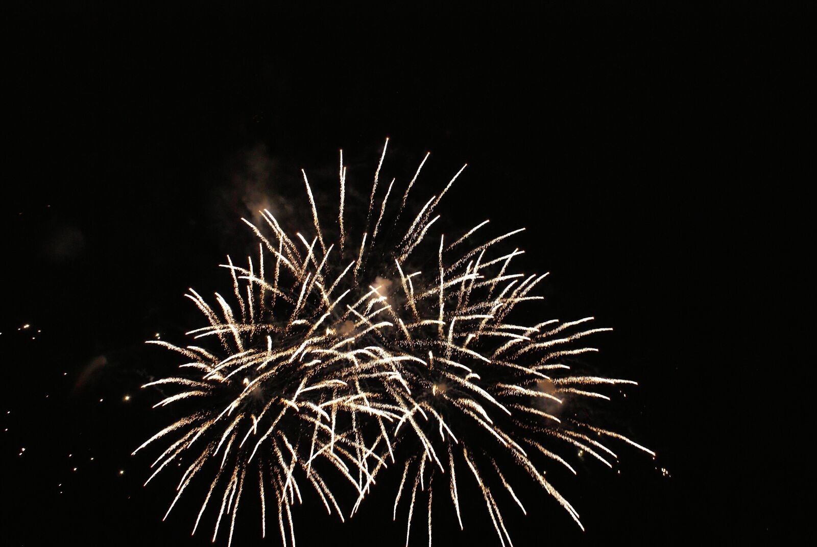 Sony Alpha DSLR-A100 sample photo. Fireworks, celebration, the eruption photography