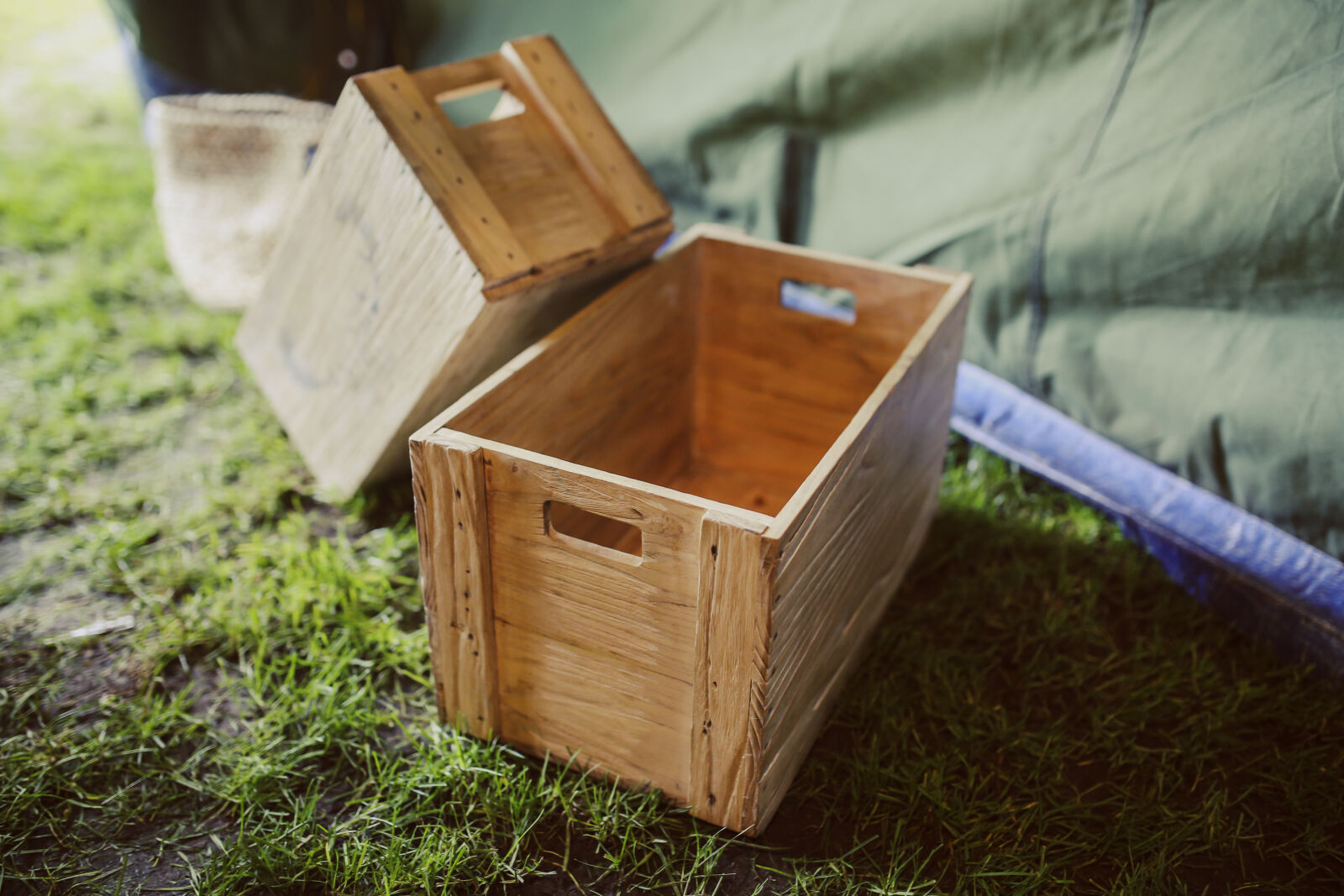 Canon EOS 6D + Sigma 35mm F1.4 DG HSM Art sample photo. Wooden, boxes photography