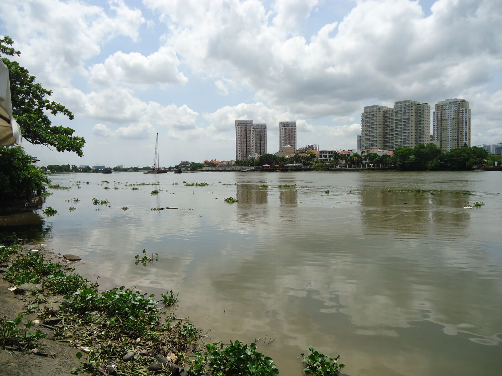 Sony Cyber-shot DSC-W530 sample photo. Saigon river, landscape one photography