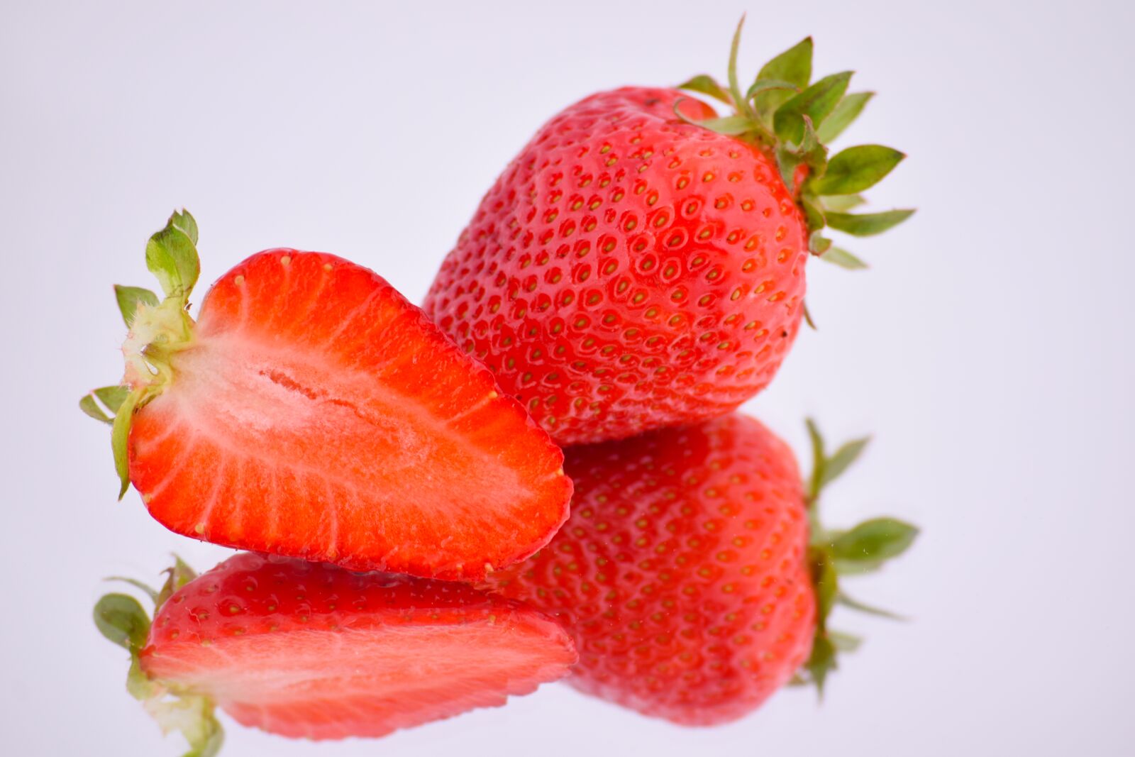 Nikon D3300 sample photo. Strawberries, season, spring photography