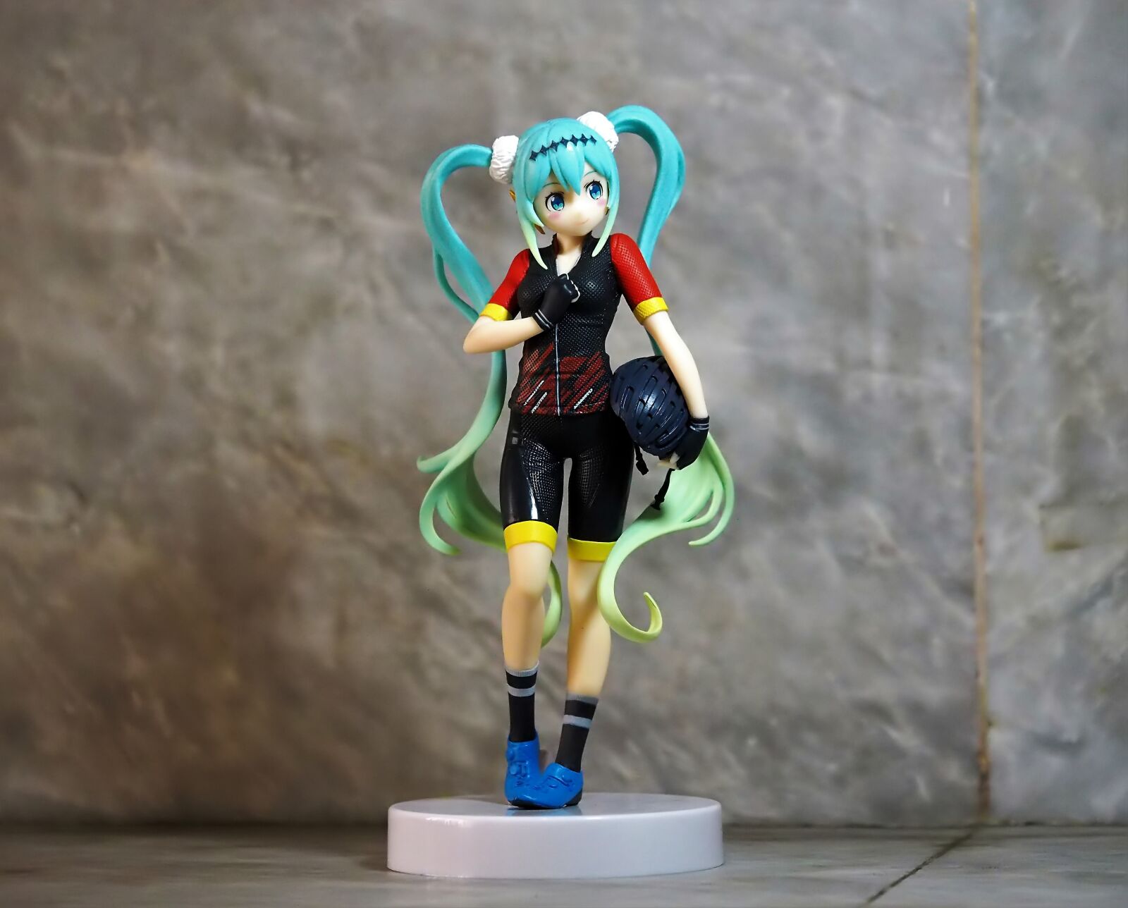 Olympus OM-D E-M1 sample photo. Miku, vocaloid, young photography