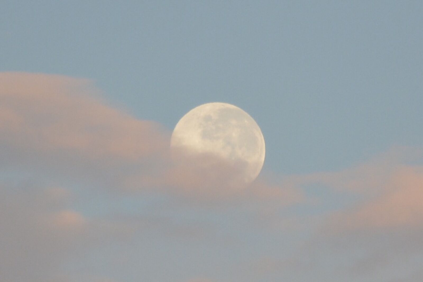 Nikon D5200 sample photo. Full moon, clouds, twilight photography