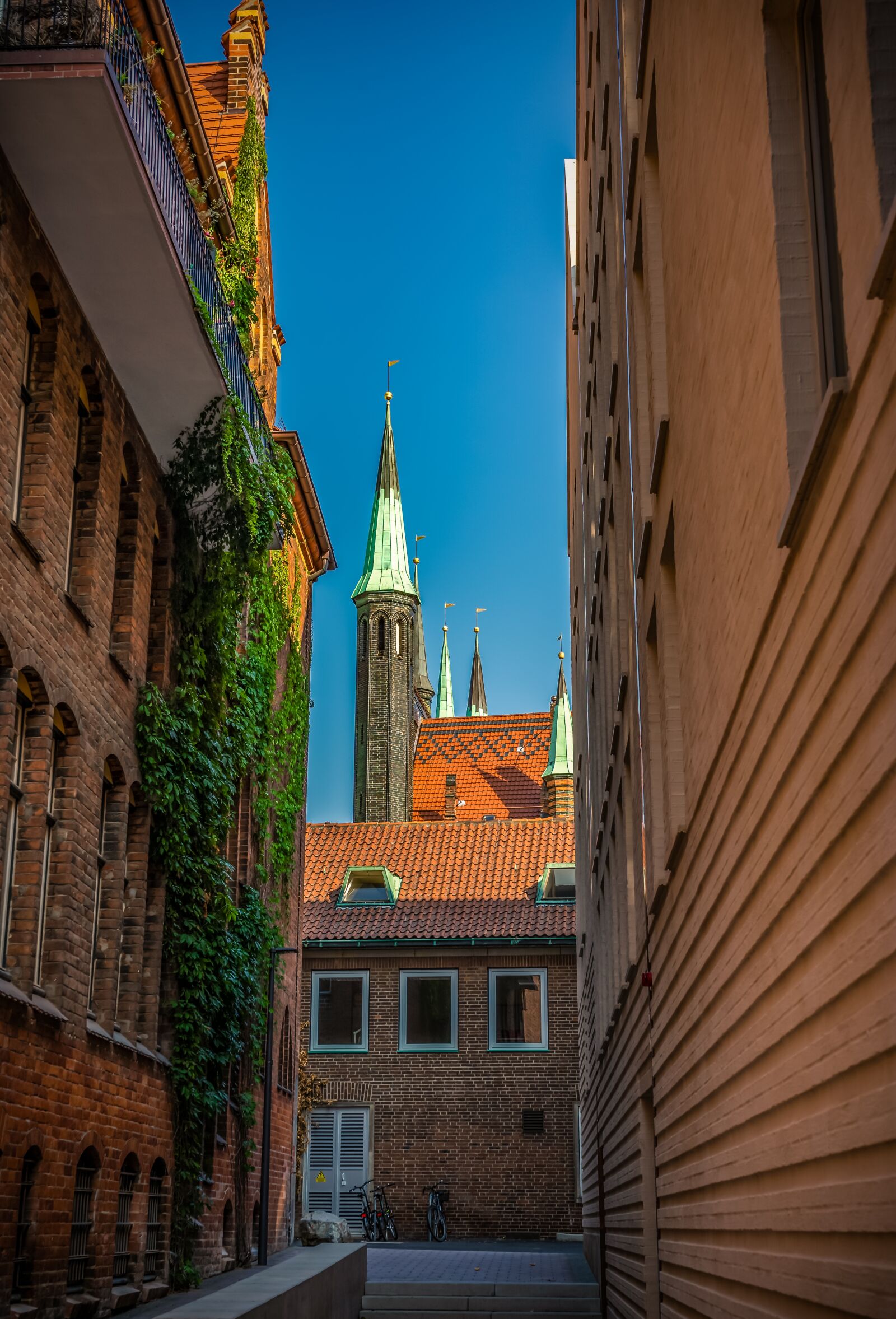 Sony a7 II + Sony FE 28-70mm F3.5-5.6 OSS sample photo. L beck, historic center photography