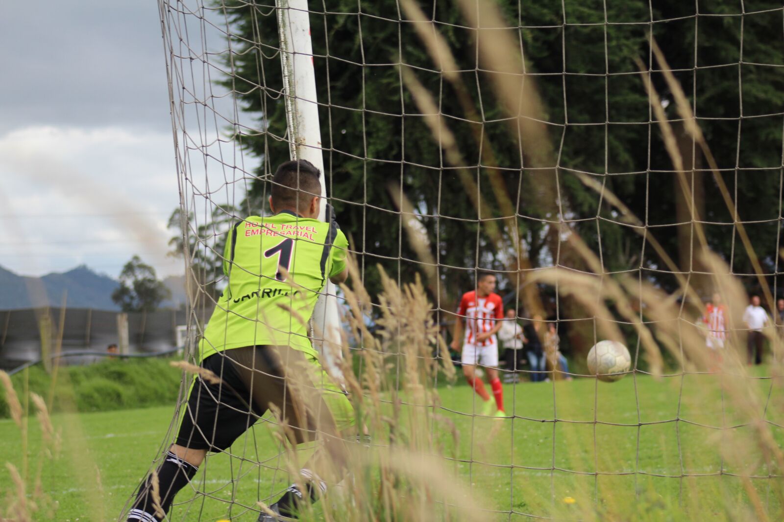 Canon EOS 600D (Rebel EOS T3i / EOS Kiss X5) sample photo. People, sport, outdoors photography