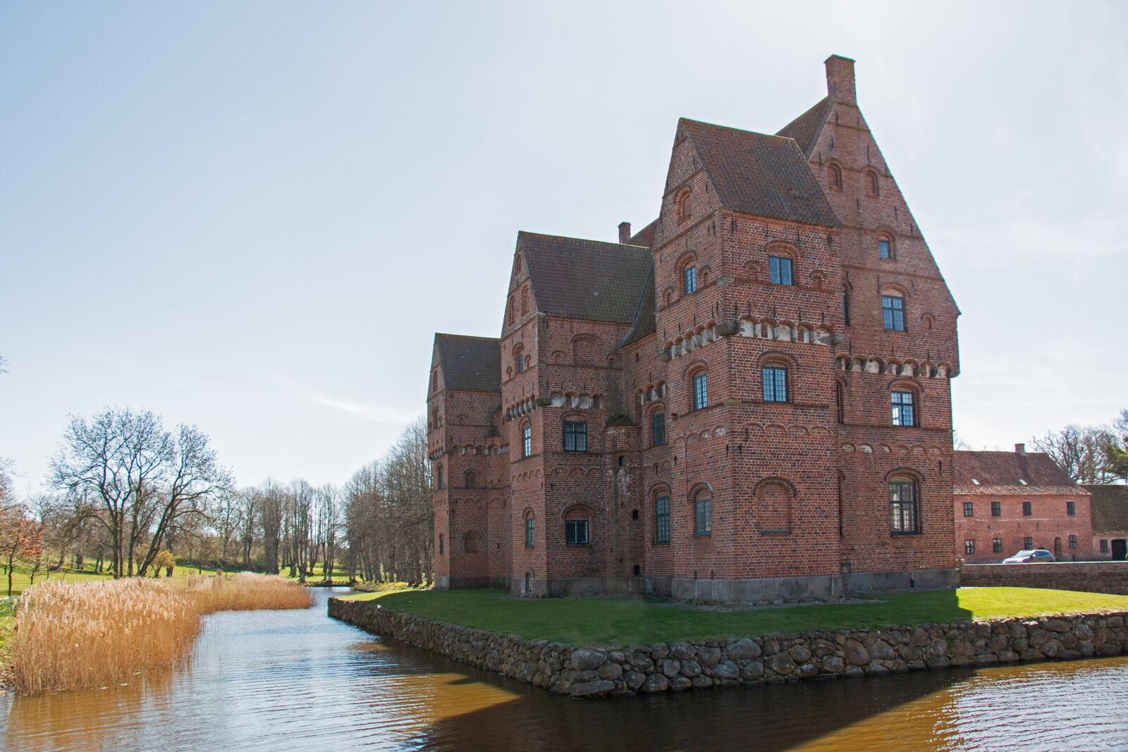 Canon EOS 70D sample photo. Borg, castle, moat photography