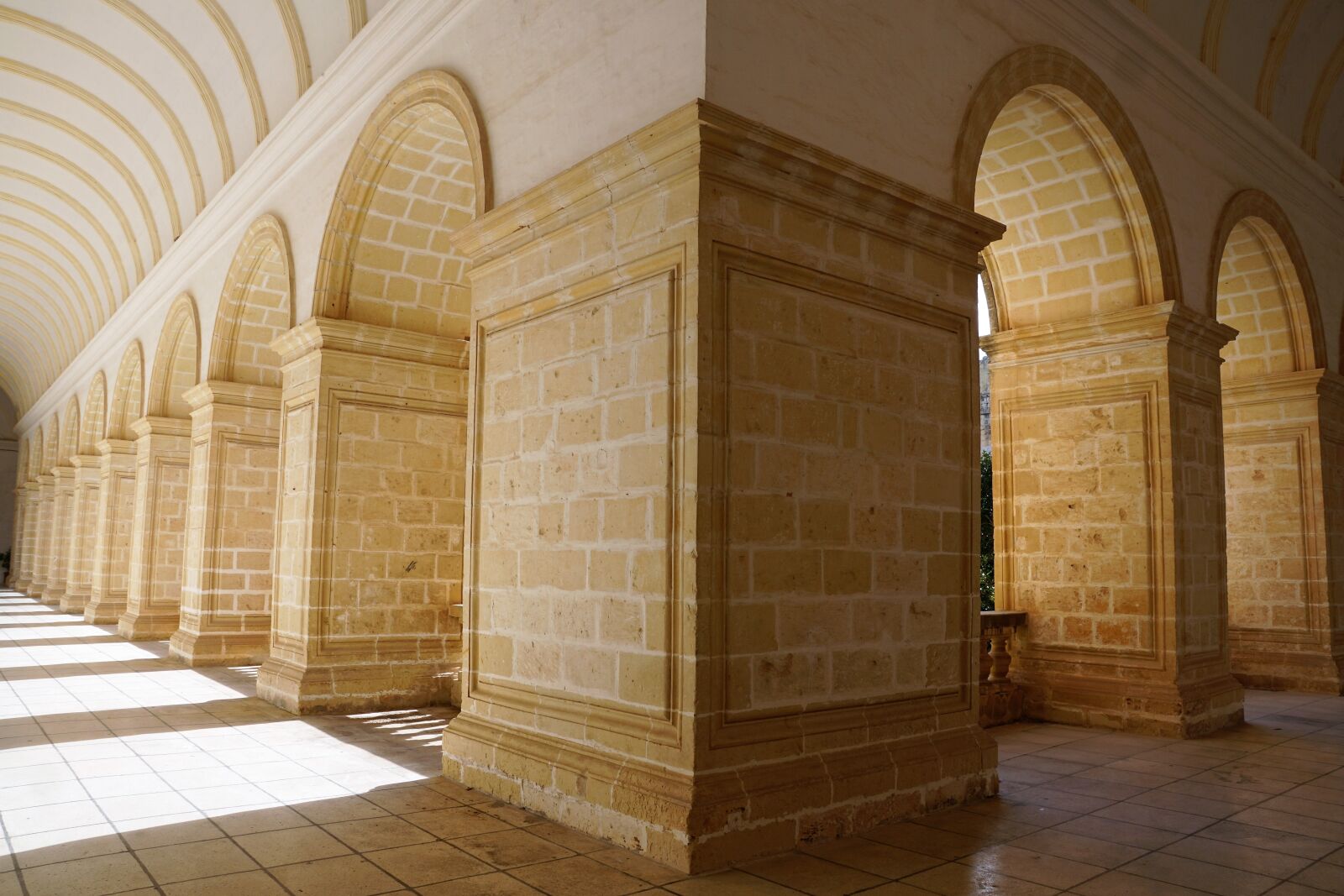 Sony ILCA-77M2 + Sony DT 16-50mm F2.8 SSM sample photo. Malta, construction, monastery photography