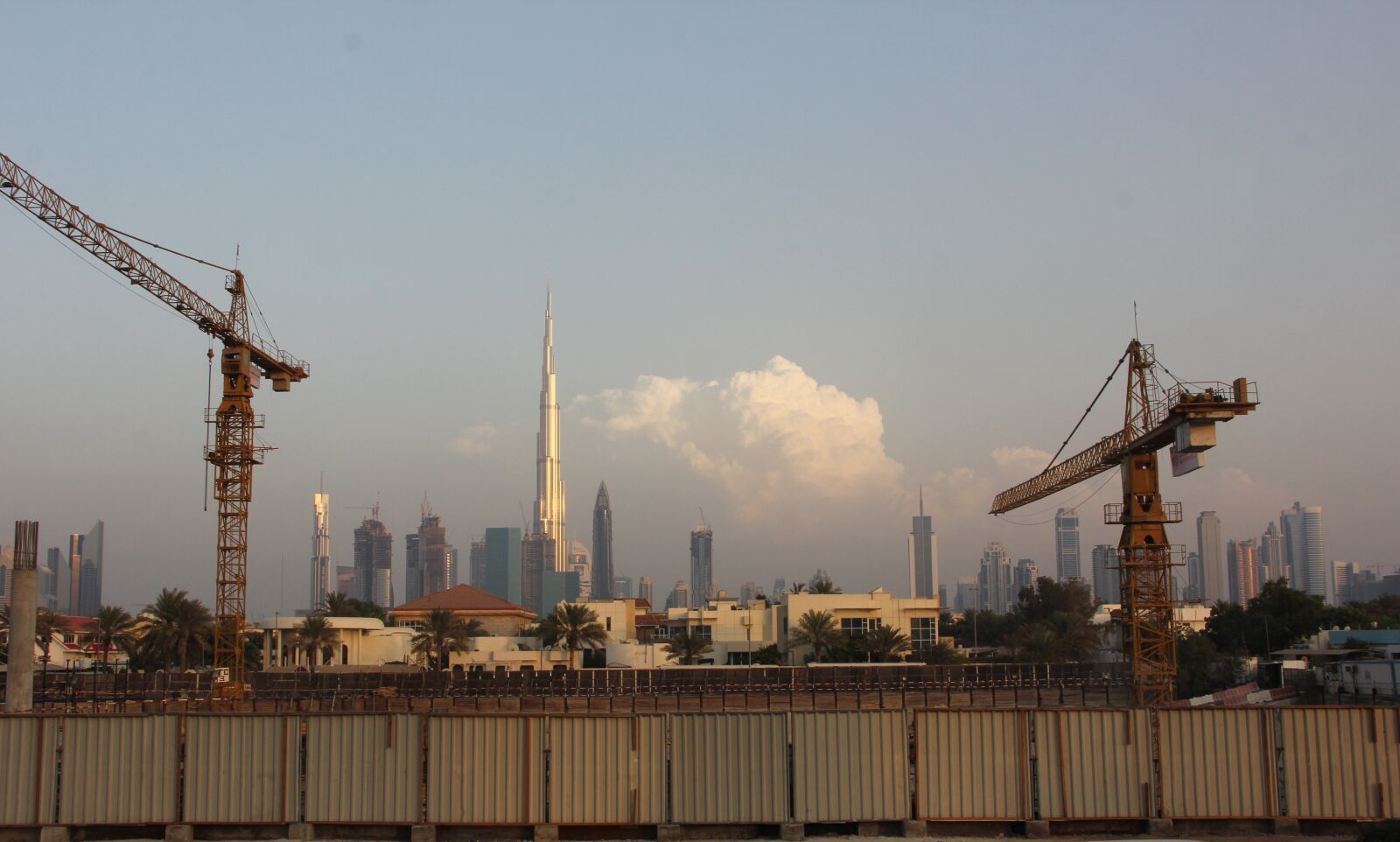 Canon EOS 60D sample photo. Dubai, burj khalifa, construction photography