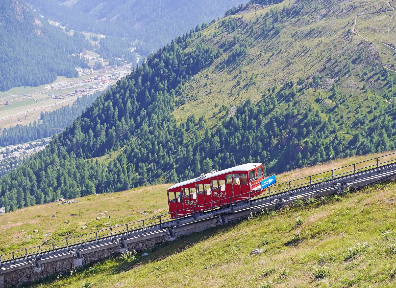 Panasonic Lumix DMC-GH3 sample photo. Train, sky, vehicle, landscape photography