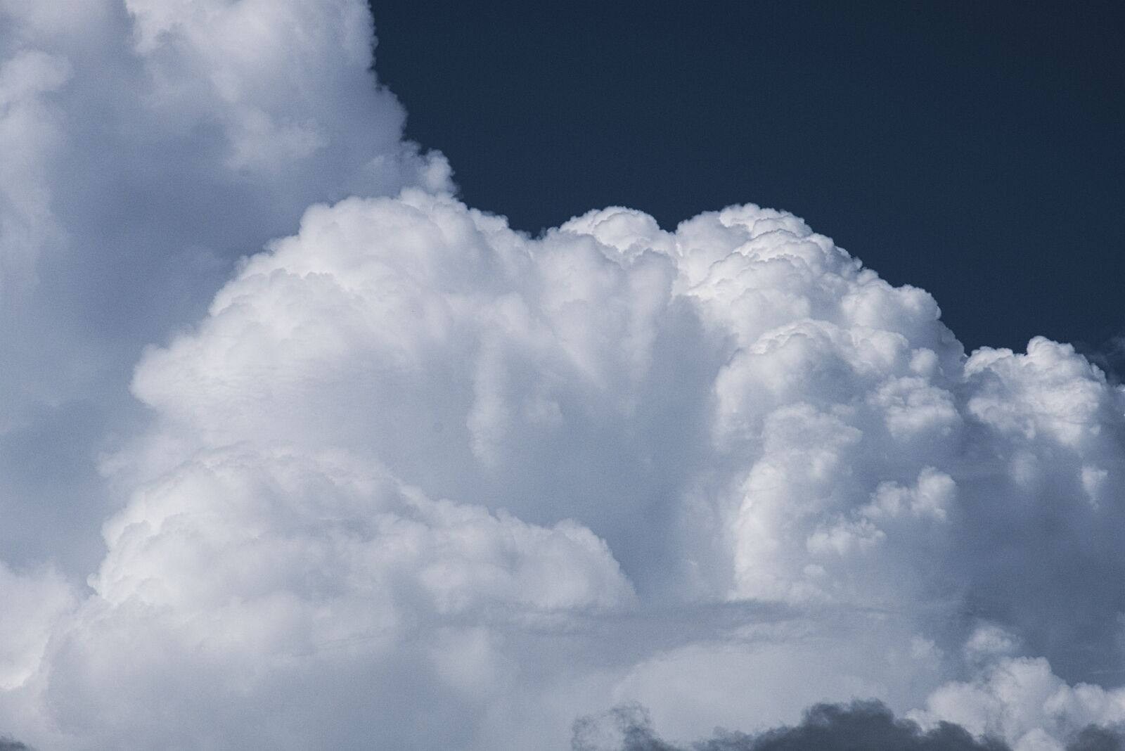 Fujifilm X-T2 sample photo. Clouds, storm, rain photography