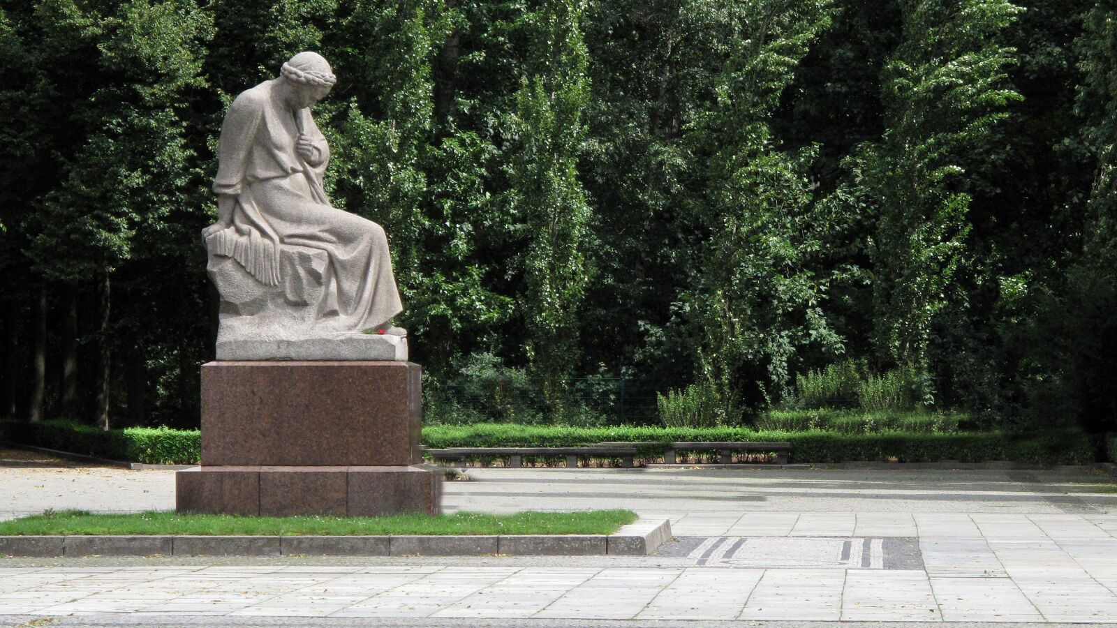 Canon PowerShot G10 sample photo. Berlin, statue, sculpture photography