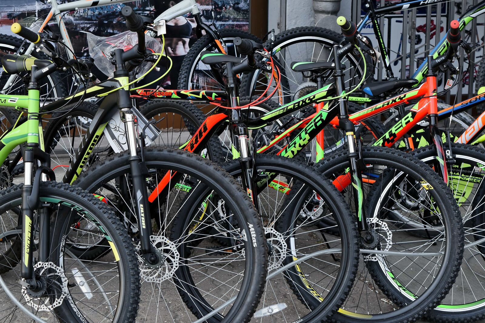 Nikon D5500 sample photo. Marketplace, shop, mountain bike photography