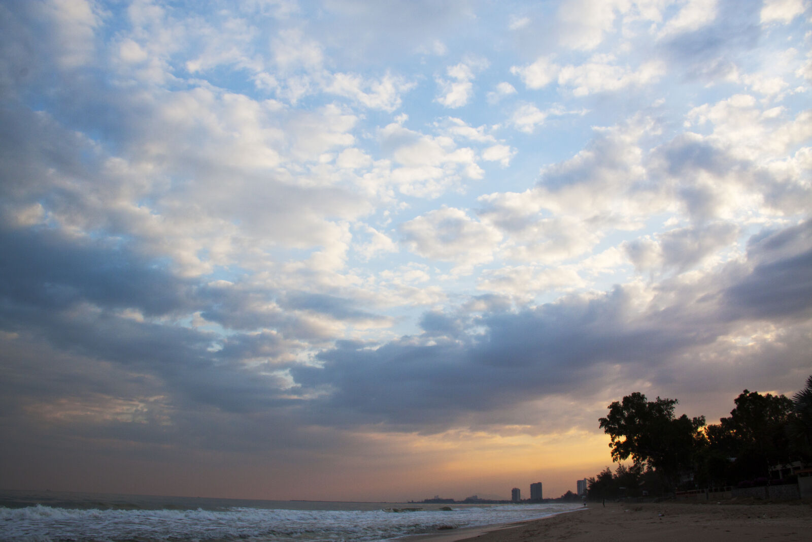 Canon EOS 500D (EOS Rebel T1i / EOS Kiss X3) sample photo. Blue, sky, morning, sea photography