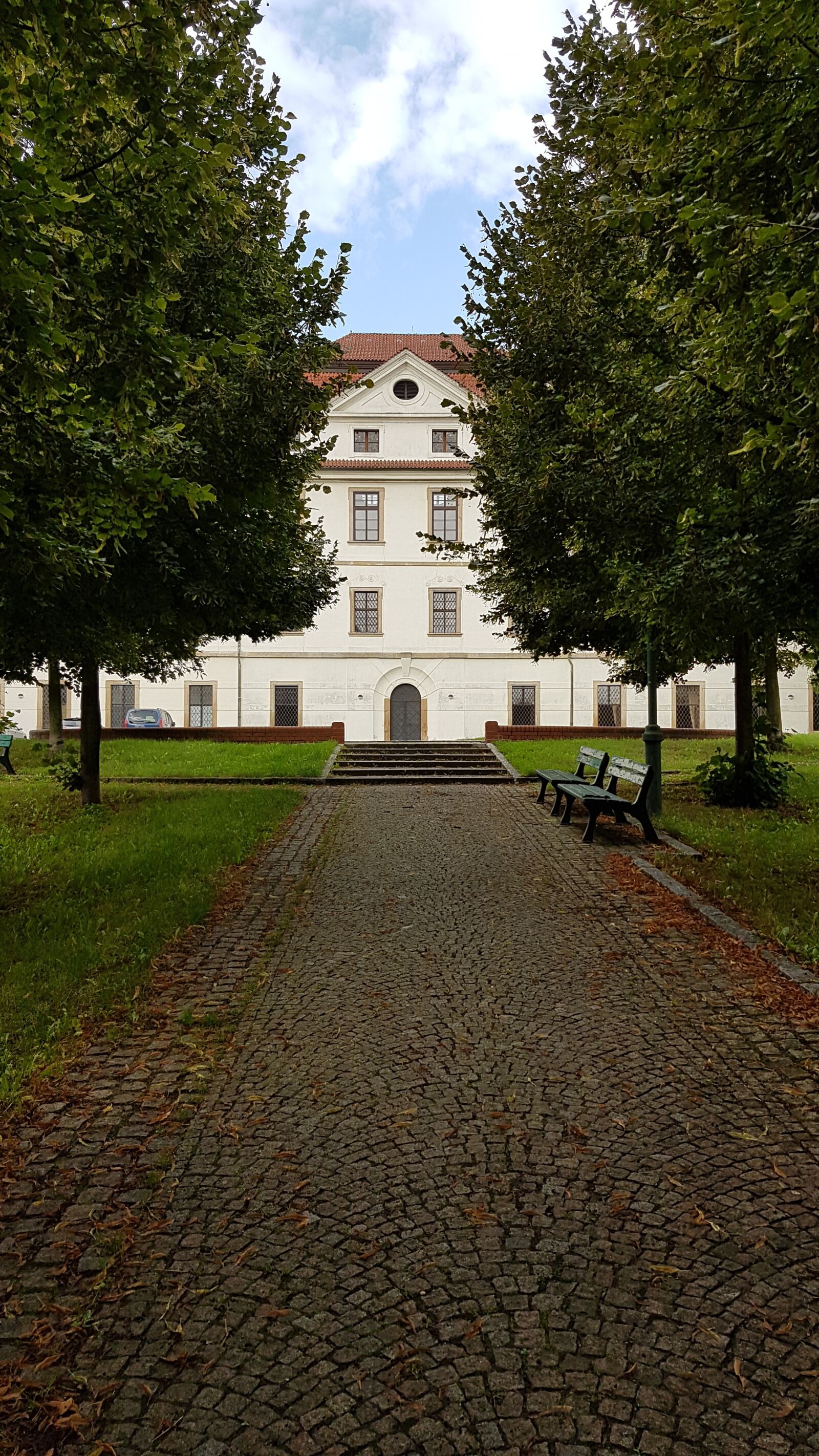 Samsung Galaxy S7 sample photo. Monastery, prague, path photography
