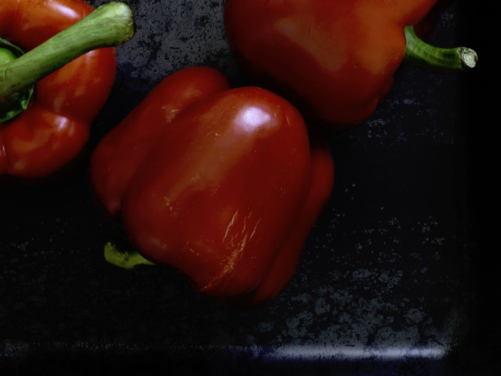Olympus OM-D E-M10 II + Olympus M.Zuiko Digital 25mm F1.8 sample photo. Bell peppers, red, big photography