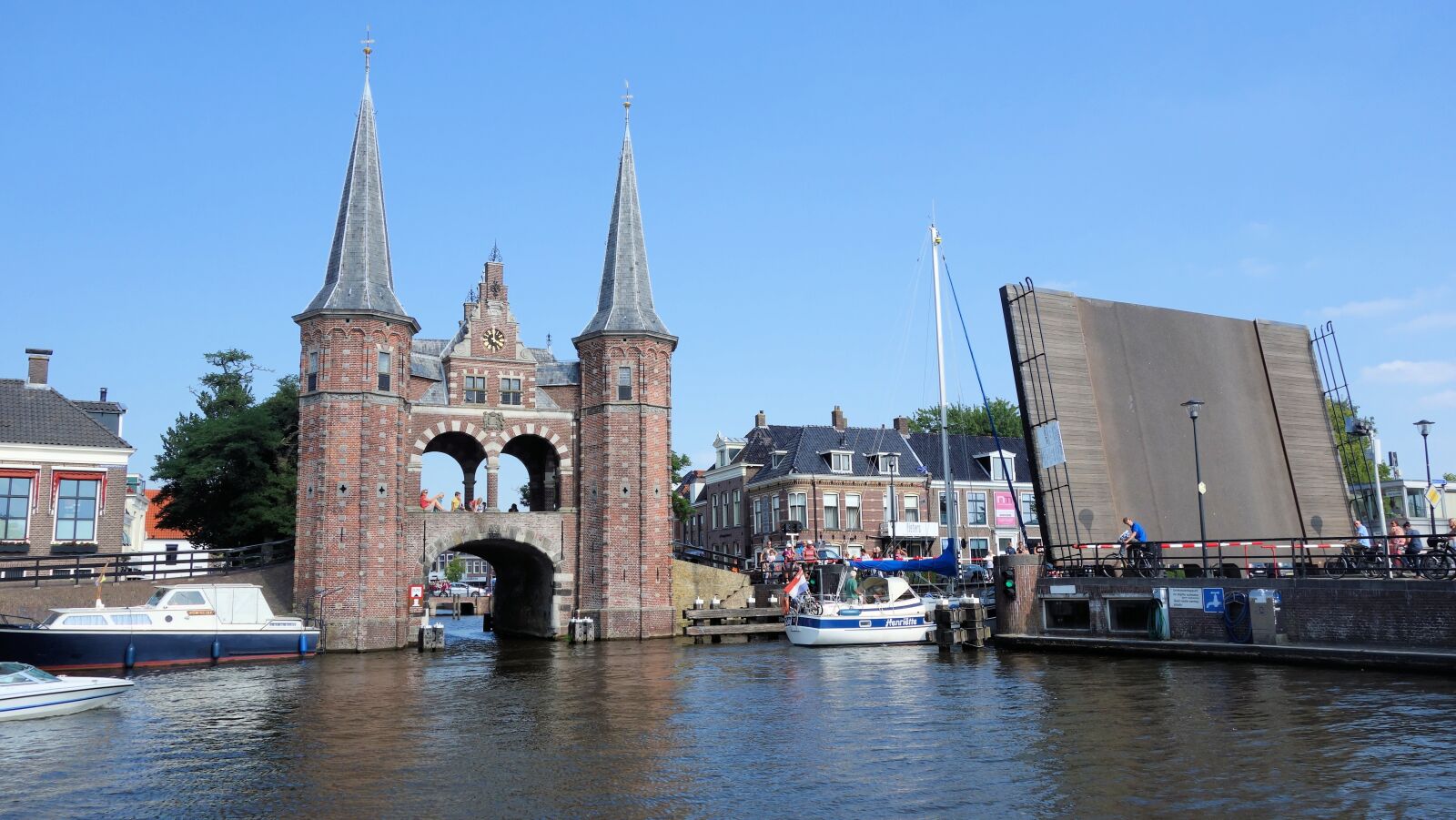 Sony Cyber-shot DSC-RX100 sample photo. Sneek, watergate, water tower photography