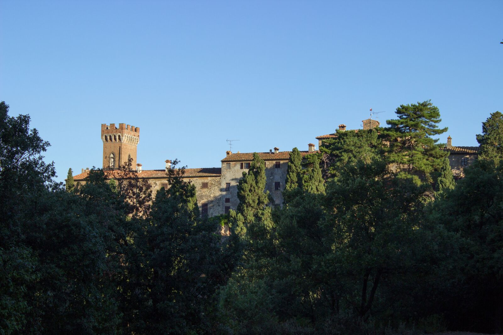 Canon EOS 600D (Rebel EOS T3i / EOS Kiss X5) sample photo. Tuscany, italy, castello di photography