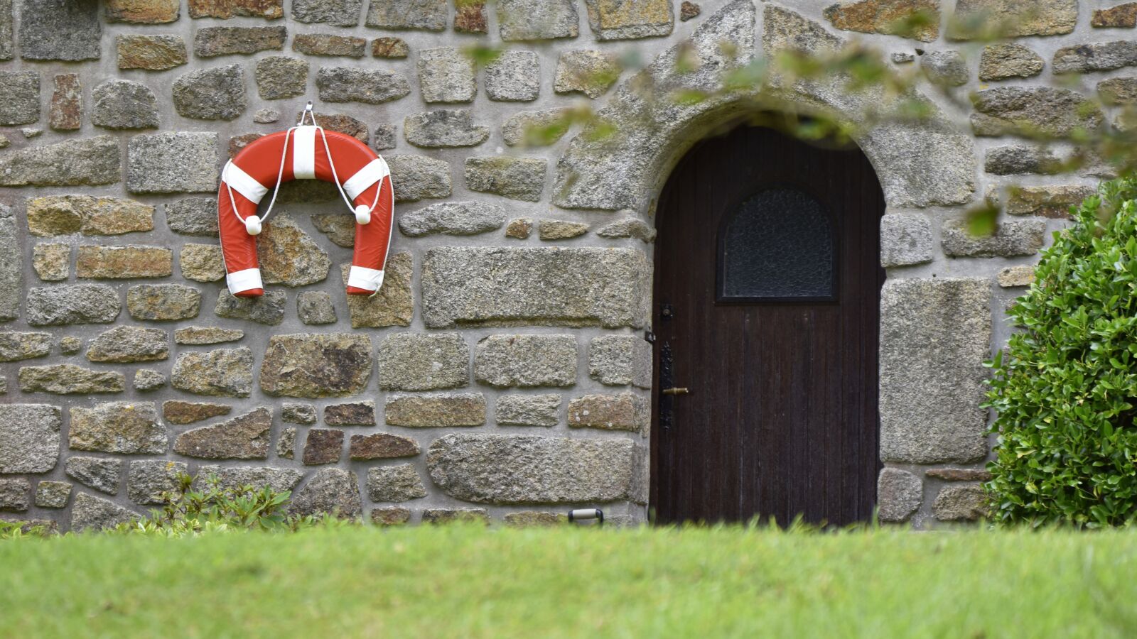 Nikon D5600 sample photo. House, wall, building photography