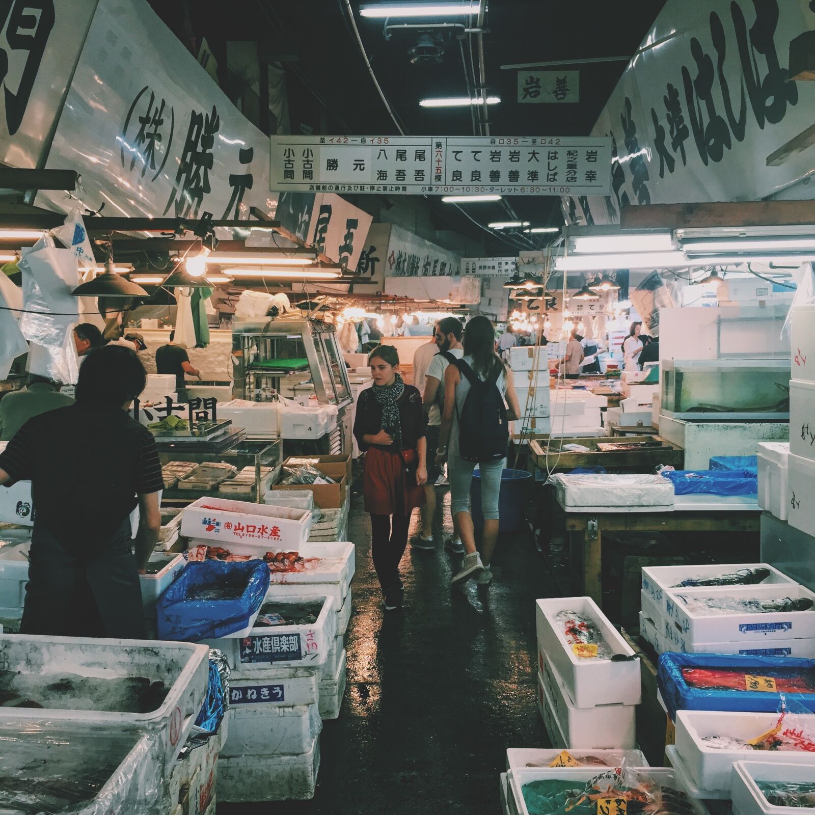 Apple iPhone 6 sample photo. Korea, wet, market photography