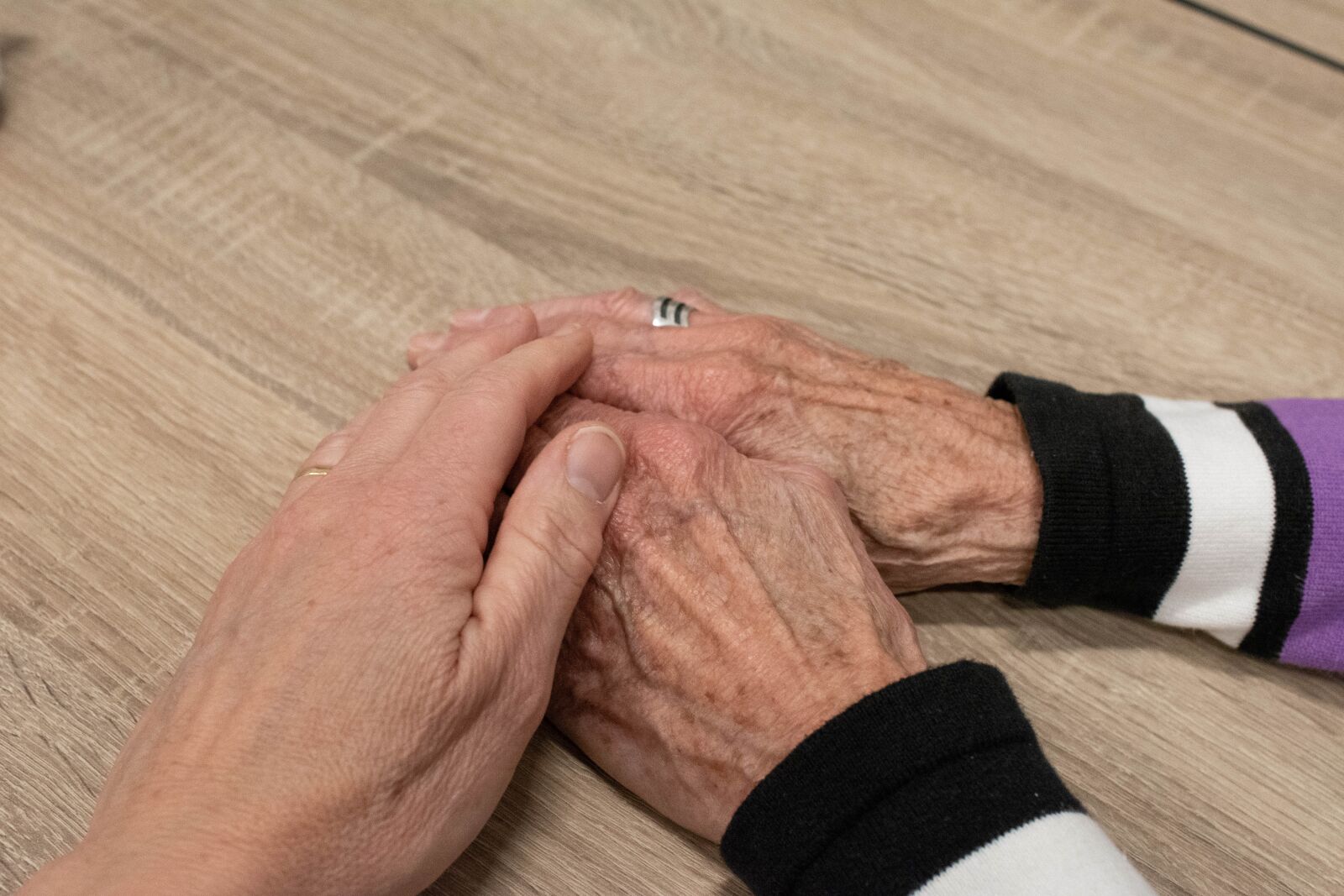 Nikon D5200 sample photo. Hand, woman, adult photography