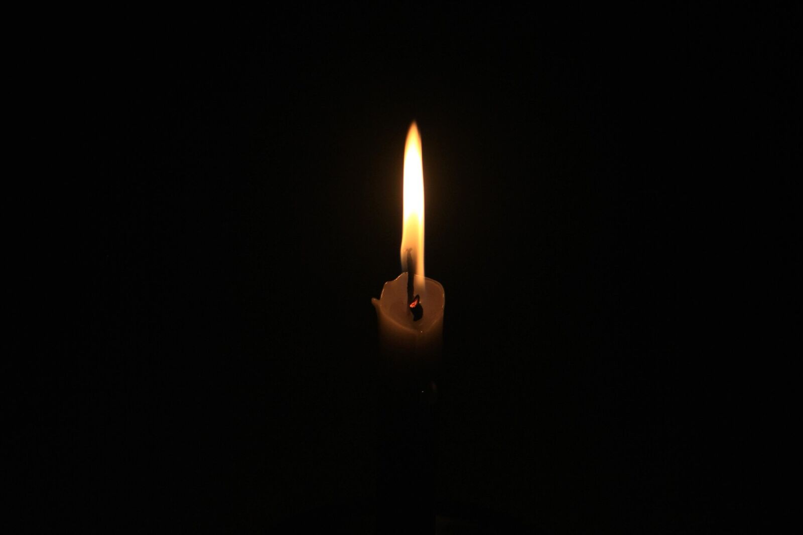 Canon EOS 1000D (EOS Digital Rebel XS / EOS Kiss F) sample photo. Candle, flame, candle cord photography