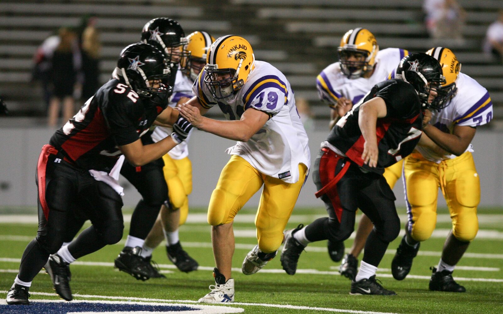 Canon EOS-1D Mark II N sample photo. American football, high school photography