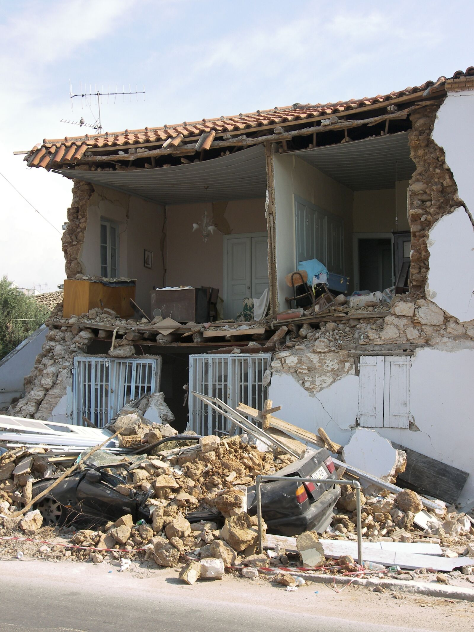 Kodak P880 ZOOM DIGITAL CAMERA sample photo. Earthquake, peleponnes, damage photography