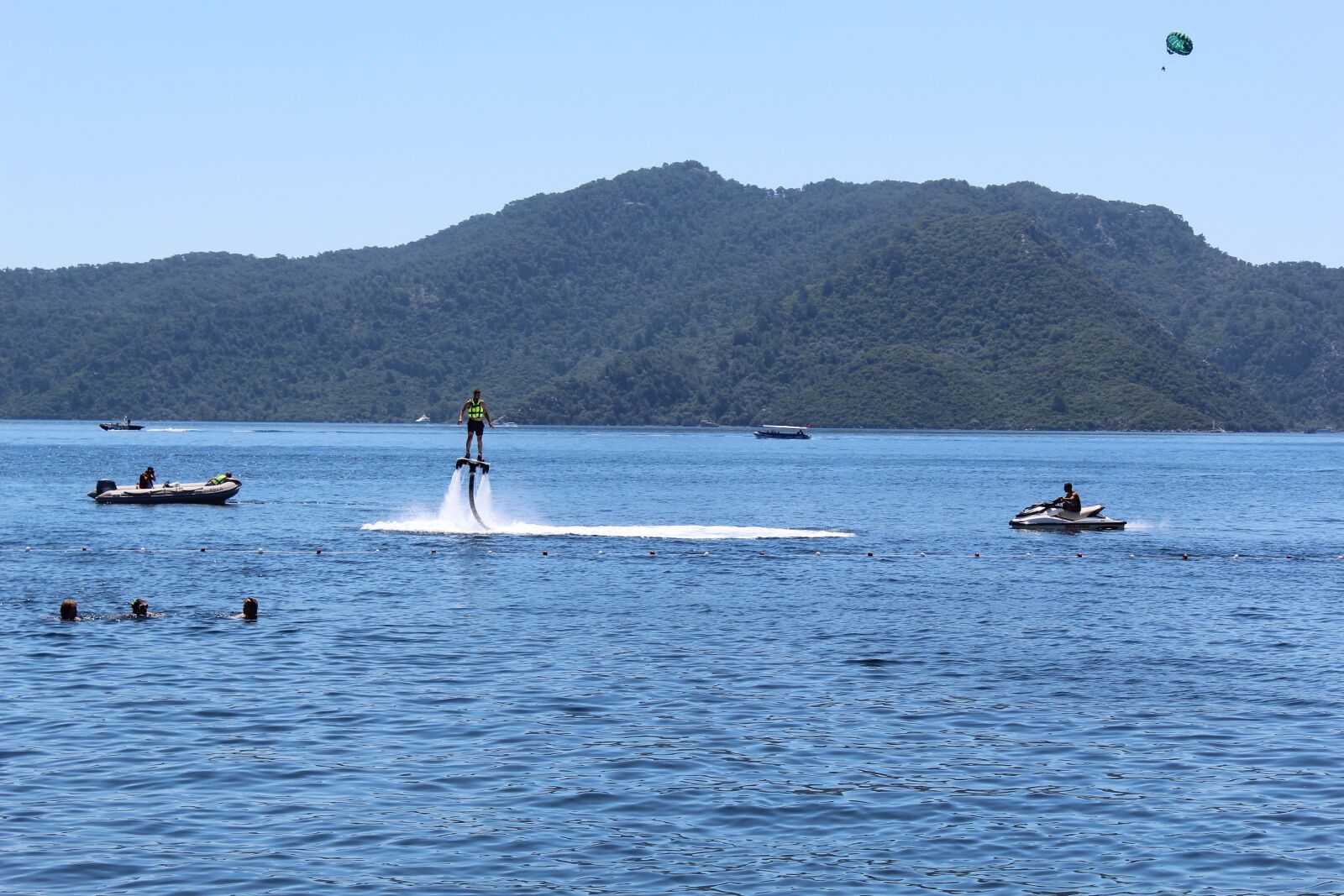 Canon EOS 600D (Rebel EOS T3i / EOS Kiss X5) sample photo. Sea, summer, beach photography