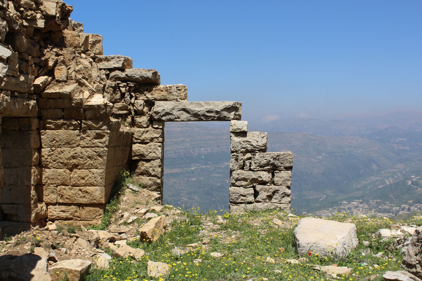 Canon EOS 1200D (EOS Rebel T5 / EOS Kiss X70 / EOS Hi) sample photo. Zanbakeye kfarnabrakh el chouf photography