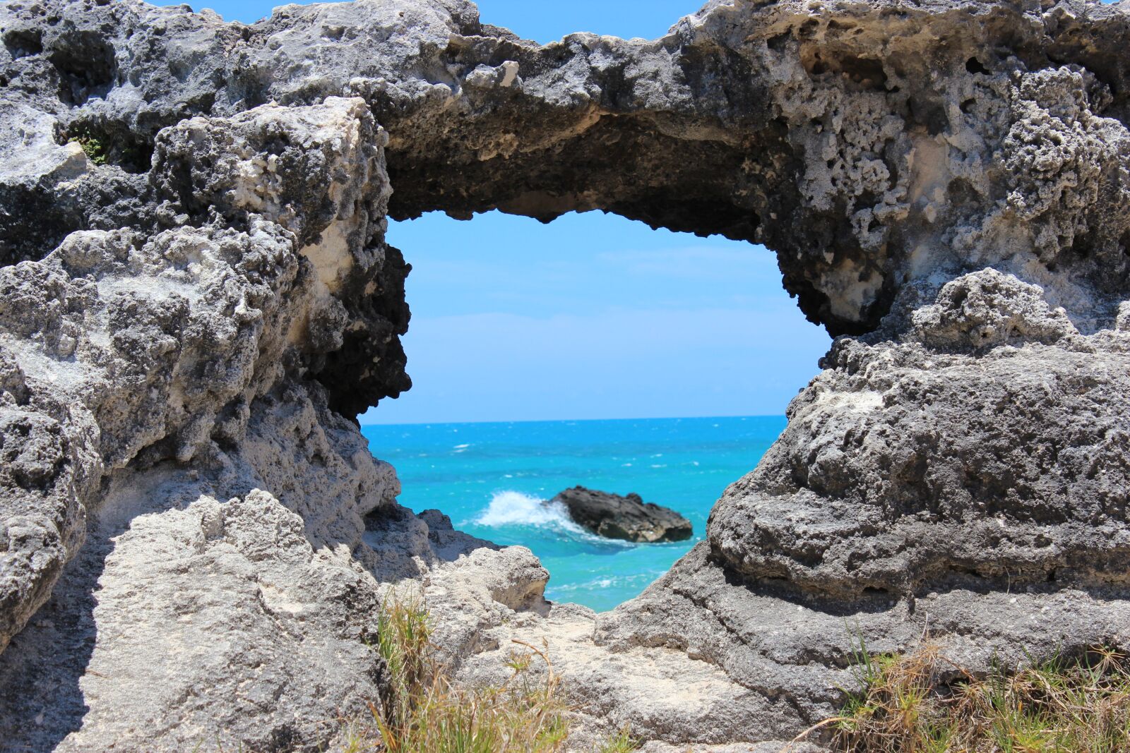 Canon EOS 600D (Rebel EOS T3i / EOS Kiss X5) sample photo. Bermuda, water, amazing photography
