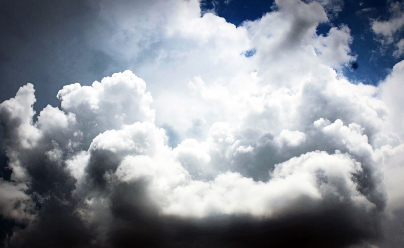 Canon EOS 650D (EOS Rebel T4i / EOS Kiss X6i) sample photo. Sky, cloud, blue photography