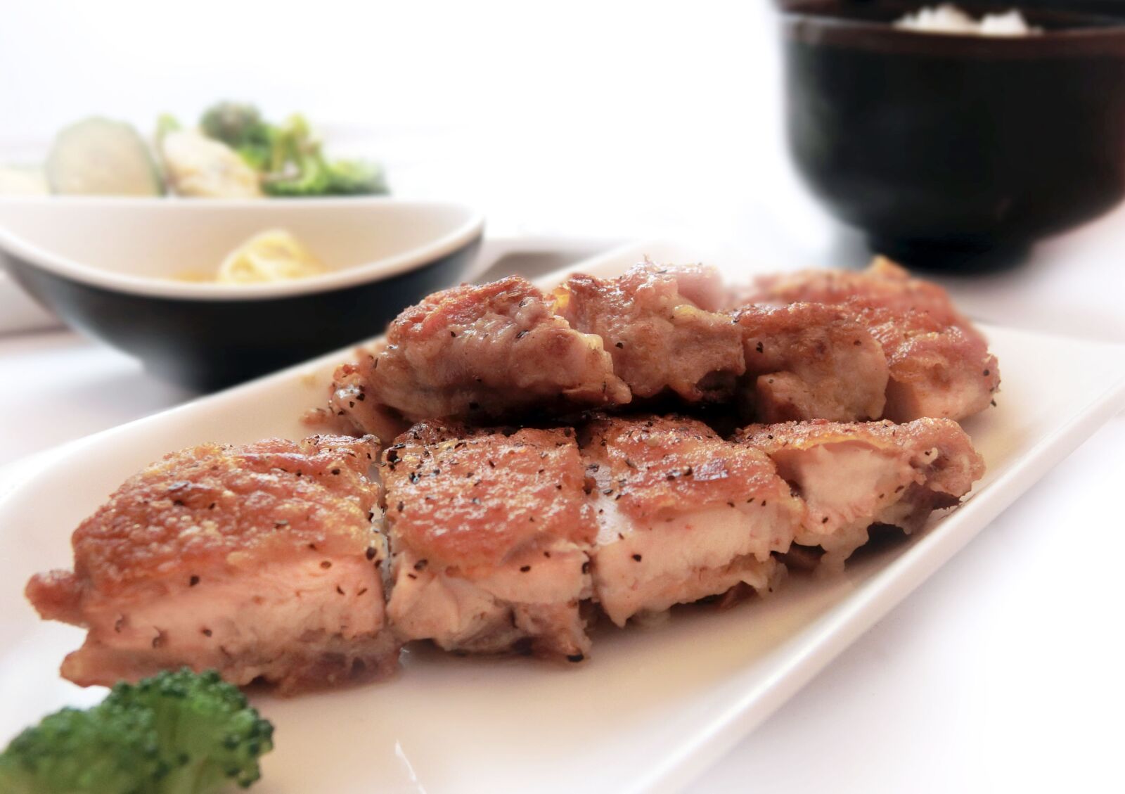 CASIO EX-10 sample photo. Chicken row, teppanyaki, chicken photography
