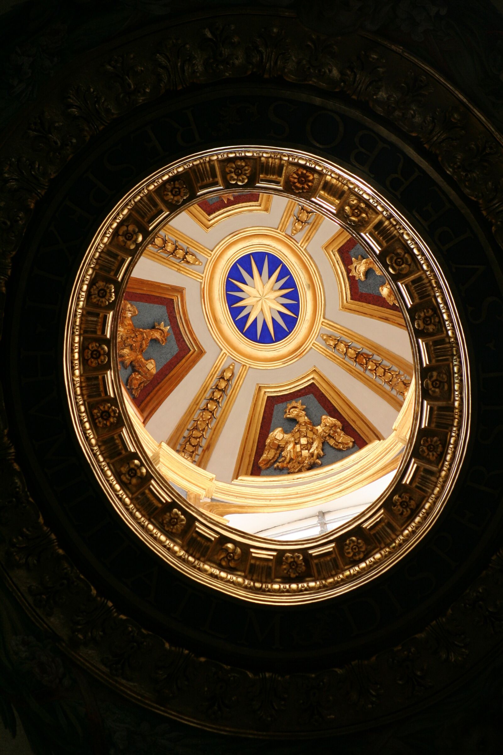 Canon EOS 350D (EOS Digital Rebel XT / EOS Kiss Digital N) sample photo. Stained glass, dome, church photography
