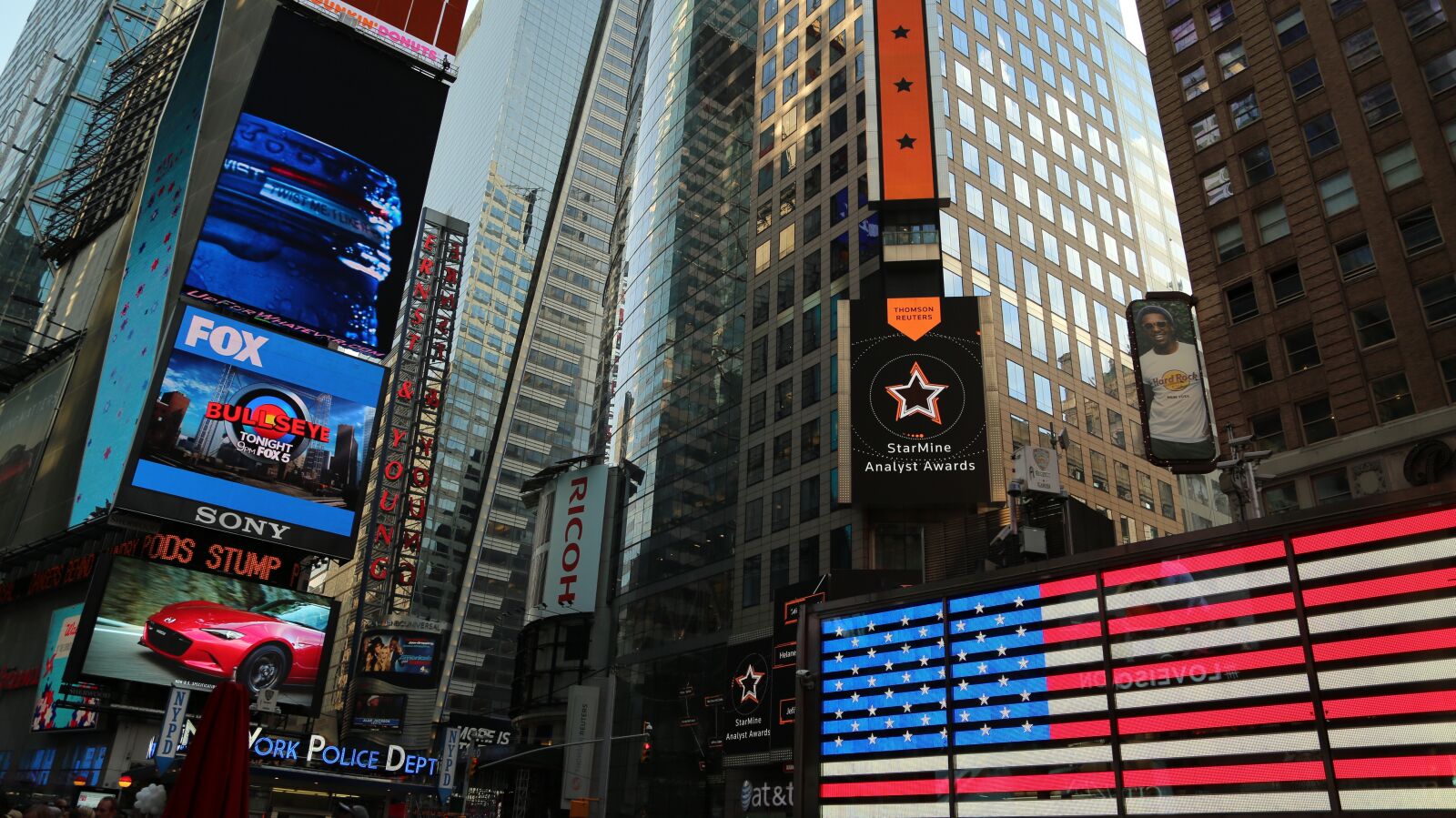 Canon EF 24-105mm F4L IS USM sample photo. Times square, city, united photography