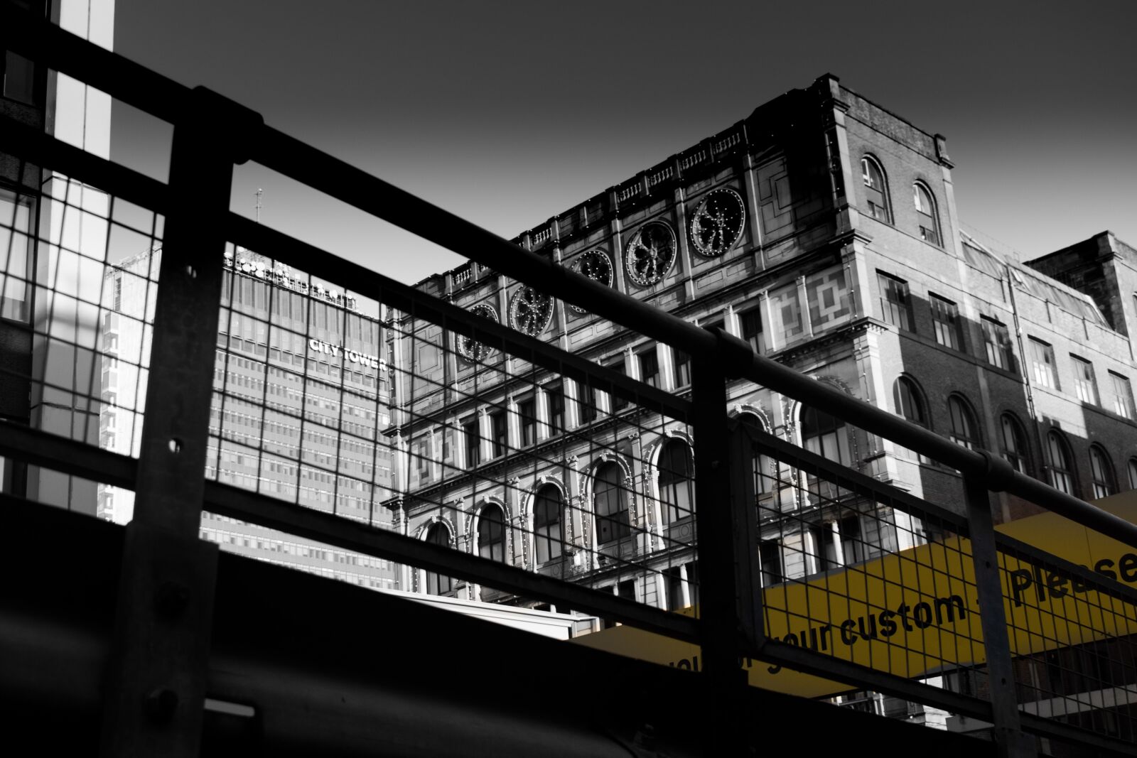 Nikon D5300 sample photo. Black and white, city photography