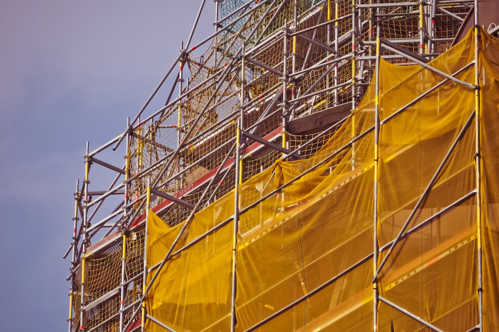 Olympus OM-D E-M10 sample photo. Scaffold, architecture, building photography