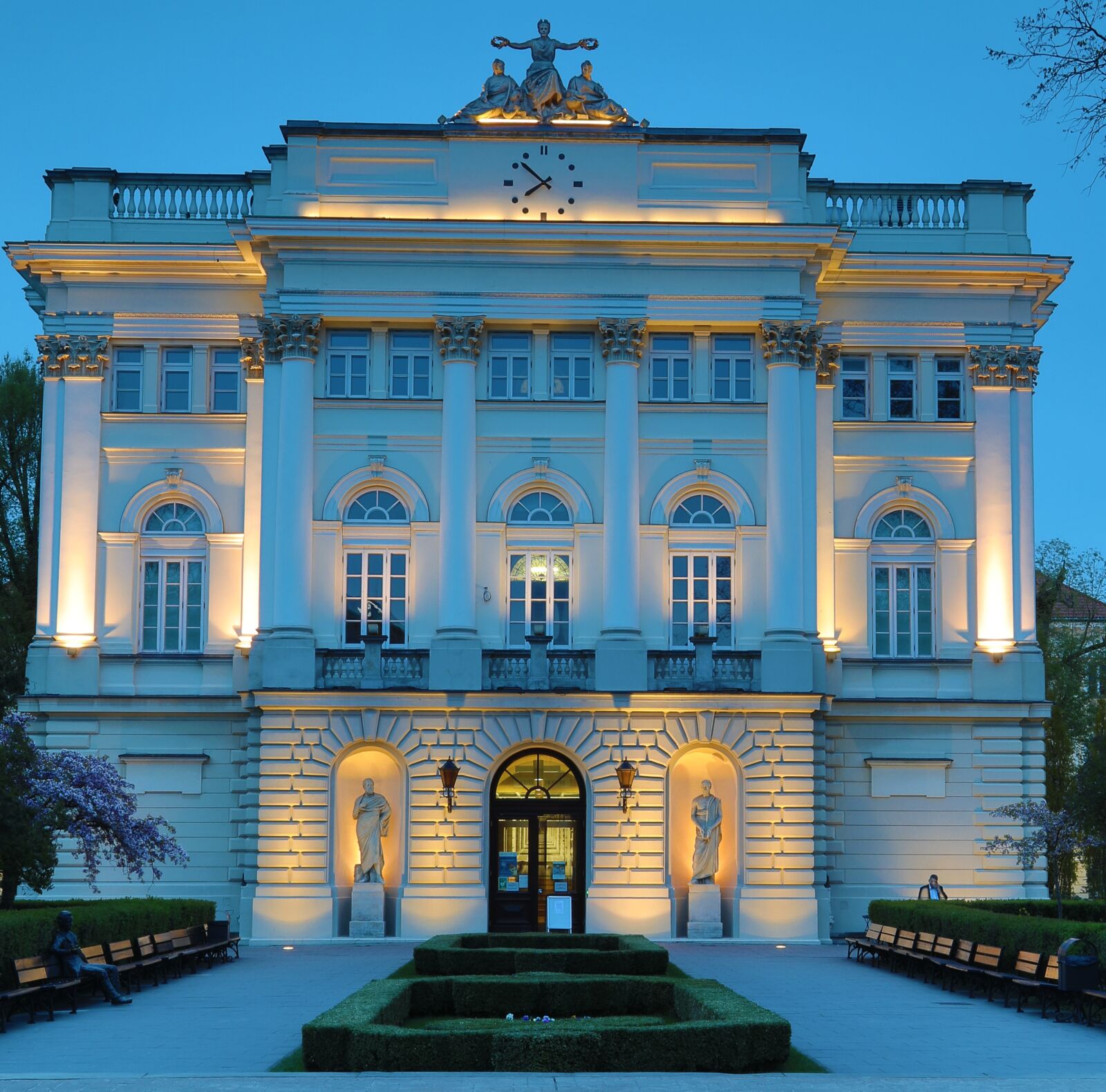 Canon EOS 5D Mark IV sample photo. Warsaw, poland, architecture photography