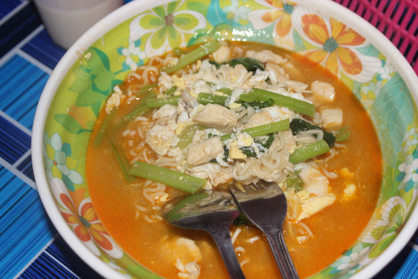 Canon EOS 600D (Rebel EOS T3i / EOS Kiss X5) sample photo. Instant noodles photography