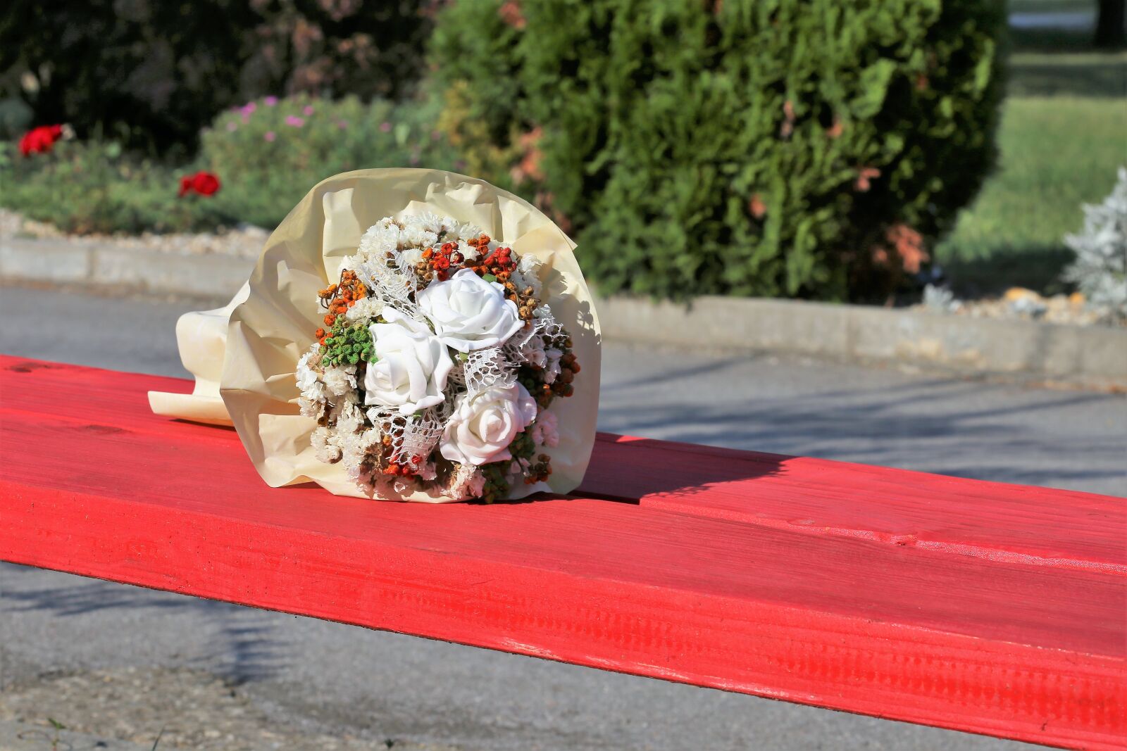 Canon EOS 6D + Canon EF 100mm F2.8 Macro USM sample photo. White flower bridal bouquet photography