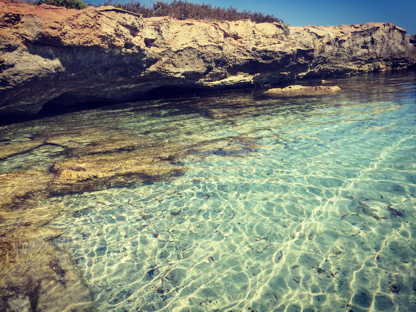 Apple iPhone 6 sample photo. Sea, rocks, water photography