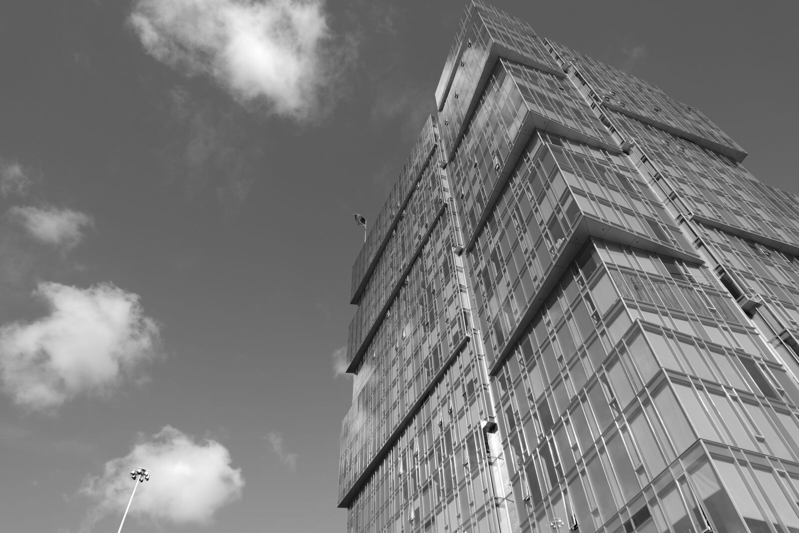 Fujifilm X-M1 sample photo. Black and white, high photography