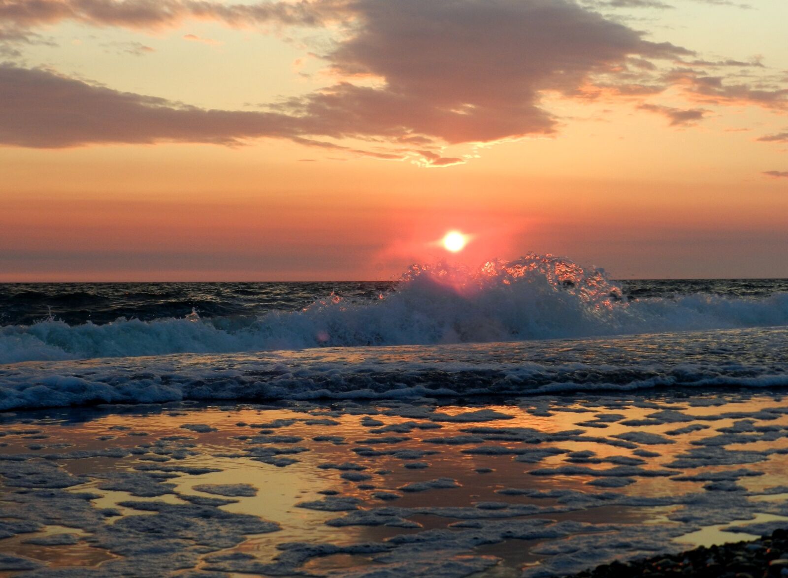 Nikon Coolpix P500 sample photo. Ocean, sunrise, wave photography