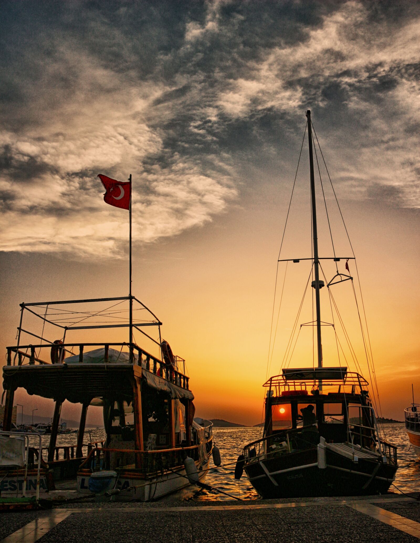Canon EOS 100D (EOS Rebel SL1 / EOS Kiss X7) sample photo. Marine, sunset, tropical photography