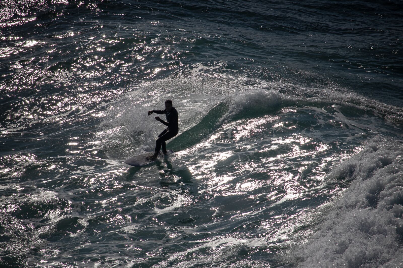 Canon EOS 200D (EOS Rebel SL2 / EOS Kiss X9) sample photo. Surfer, surfing, surf photography